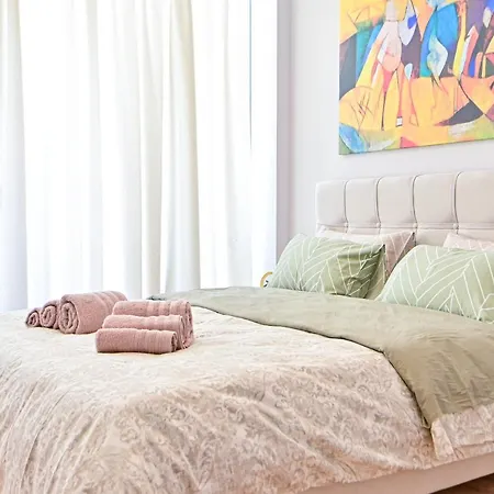 Apartment Modern Flat In The Heart Of Port Of