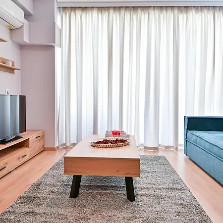 Modern Flat In The Heart Of Port Of Piraeus