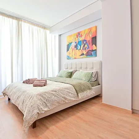 Modern Flat In The Heart Of Port Of